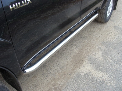 Пороги труба 76 мм ТСС для Toyota Hilux 2011-2015