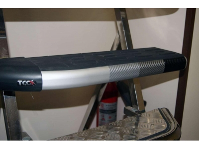 Пороги алюминиевые ТСС с накладкой чёрные для Renault Duster 2011-2015